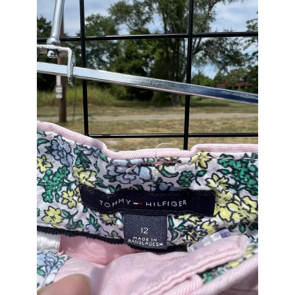 ✨ Tommy Hilfiger Women's Pink Chino Shorts Size‎ 12